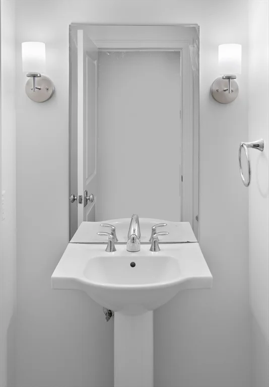 2 bed, 2 bath apartment for rent at 19 Lily Pond Ln Unit 19, Lexington — photo 20 of 38