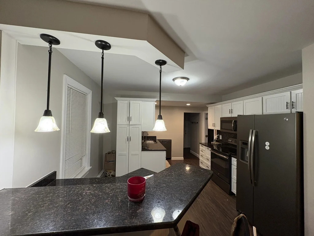 3 bed, 1 bath apartment for rent at 19 Lincoln St Unit 2, Gardner — photo 8 of 16