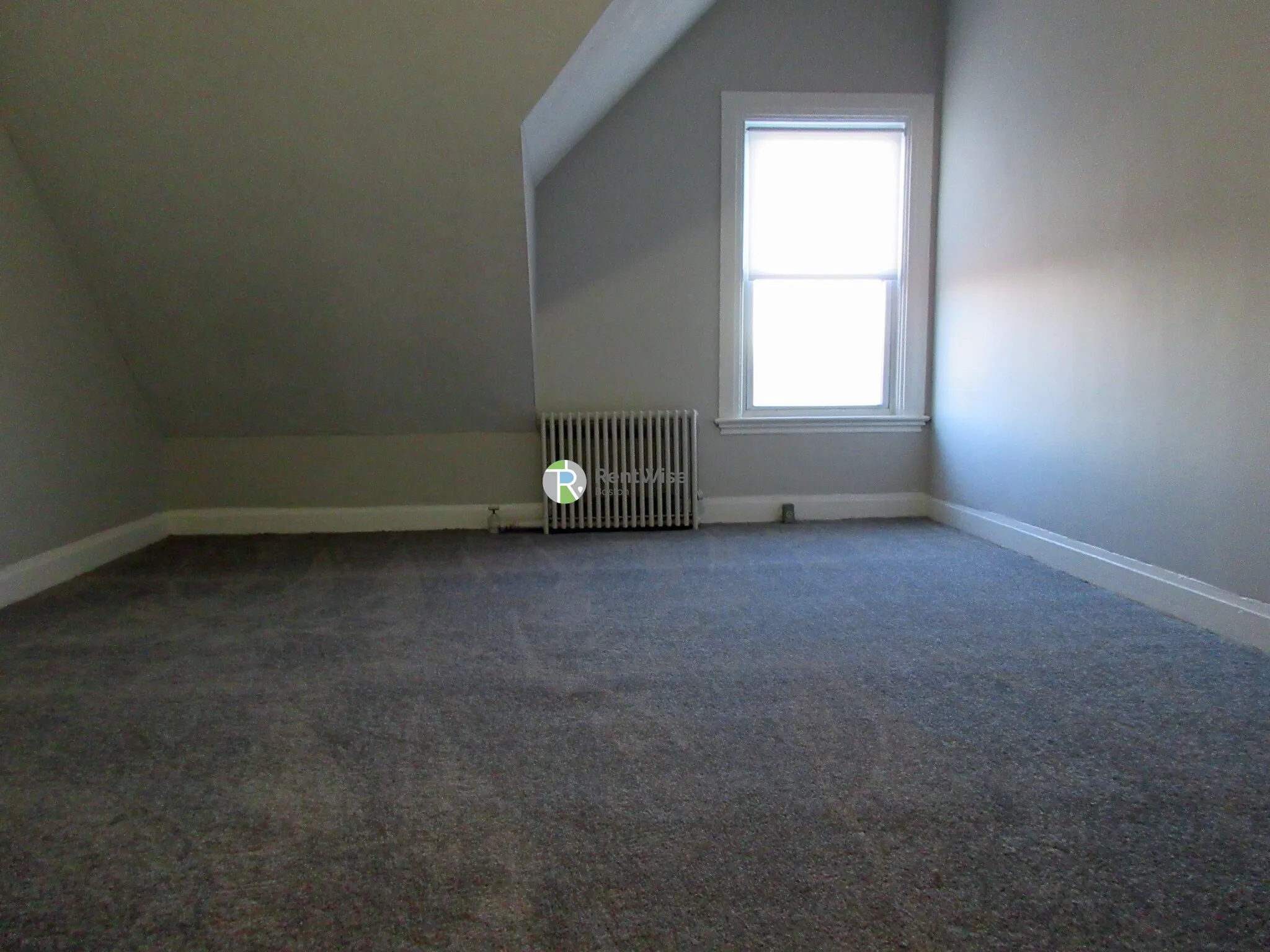 6 bed, 2.5 bath apartment for rent at 19 Linden St Unit 1, Allston — photo 11 of 23