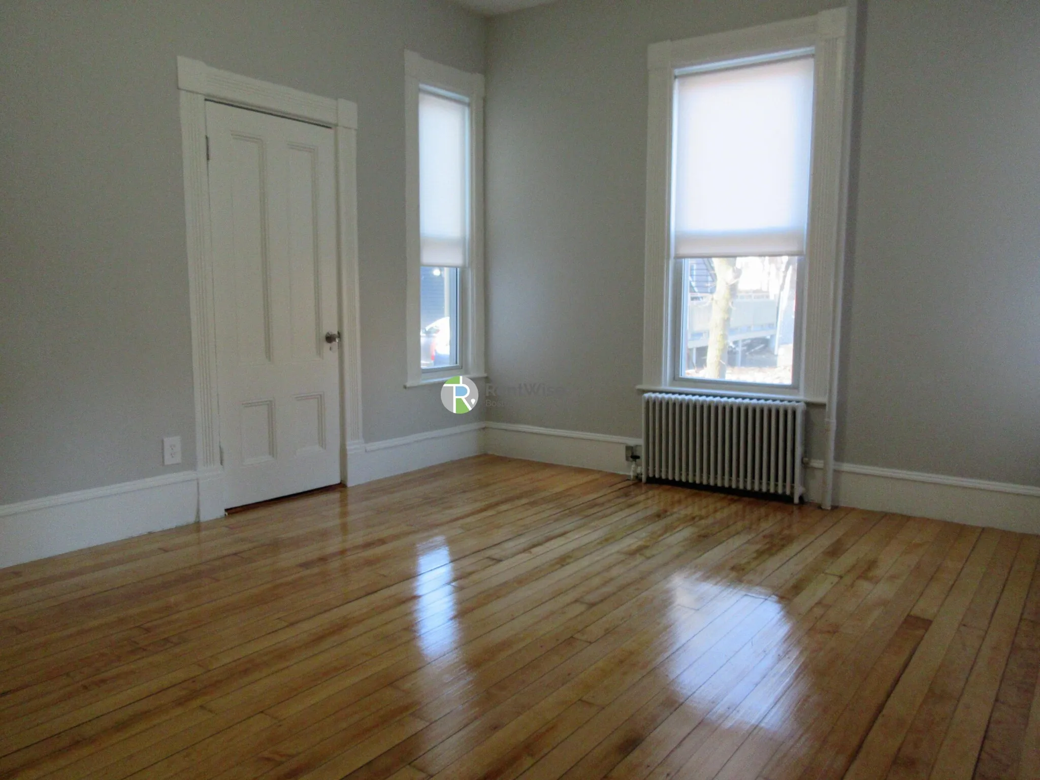 6 bed, 2.5 bath apartment for rent at 19 Linden St Unit 1, Allston — photo 16 of 23