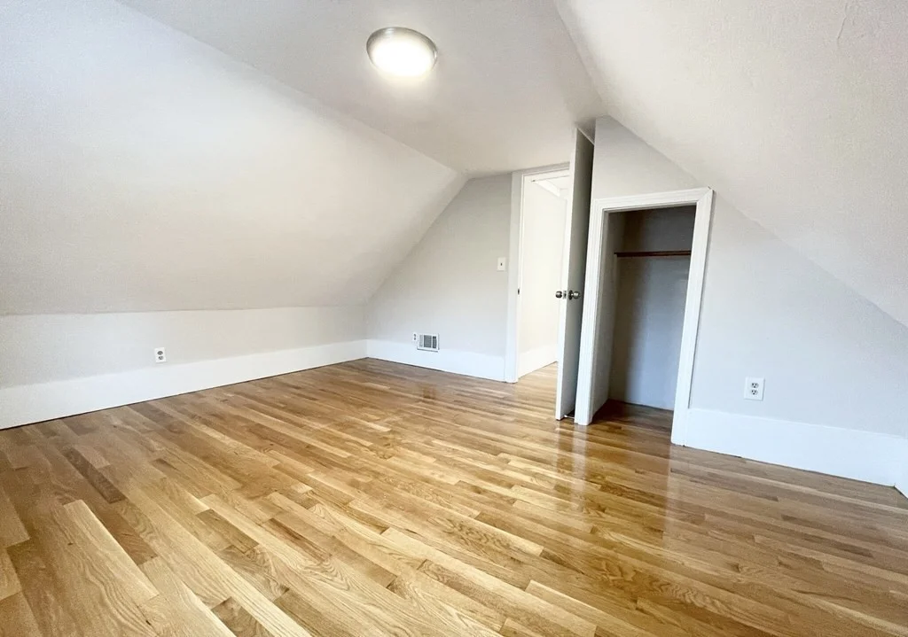 5 bed, 2 bath apartment for rent at 19 Locust Unit Street, Dorchester — photo 6 of 15