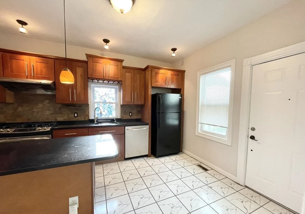 5 bed, 2 bath apartment for rent at 19 Locust Unit Street, Dorchester — photo 2 of 15