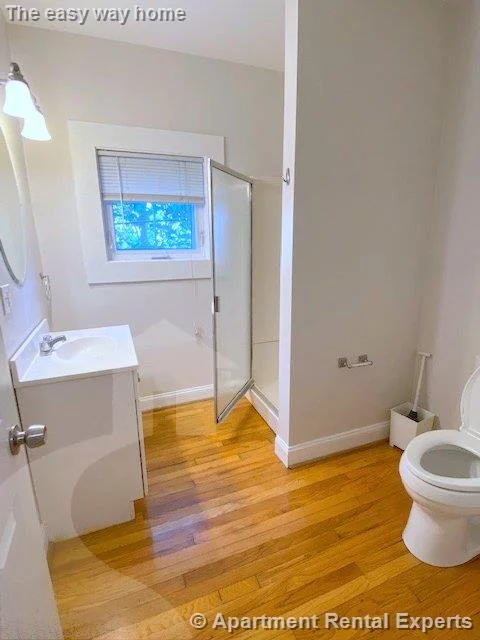 4 bed, 2 bath apartment for rent at 19 Loring St Unit 2, Spring Hill — photo 15 of 28