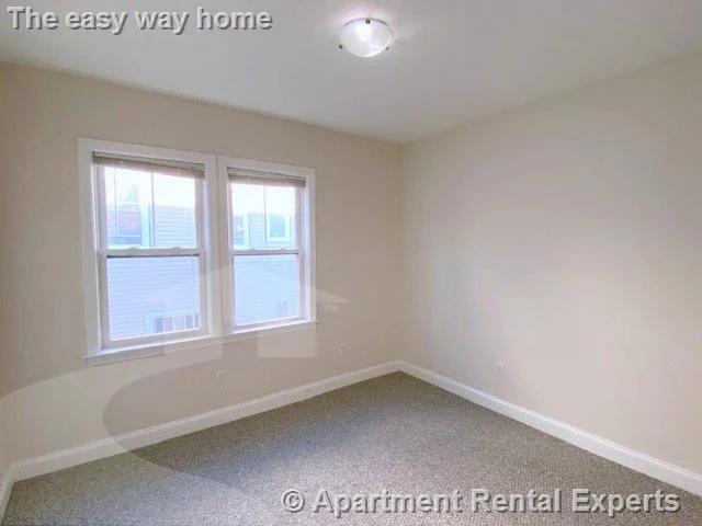 4 bed, 2 bath apartment for rent at 19 Loring St Unit 2, Spring Hill — photo 10 of 28