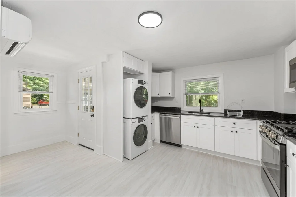1 bed, 1 bath apartment for rent at 19 Main St Unit A, Foxboro — photo 2 of 24