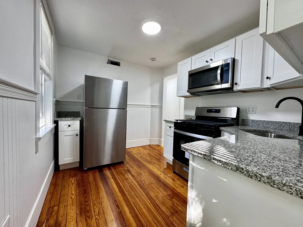 3 bed, 1 bath apartment for rent at 19 Main St Unit B, Foxboro — photo 5 of 26