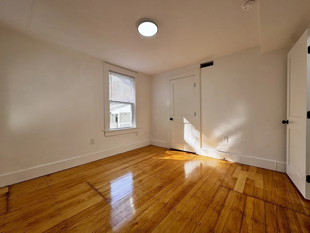 3 bed, 1 bath apartment for rent at 19 Main St Unit B, Foxboro — photo 9 of 26
