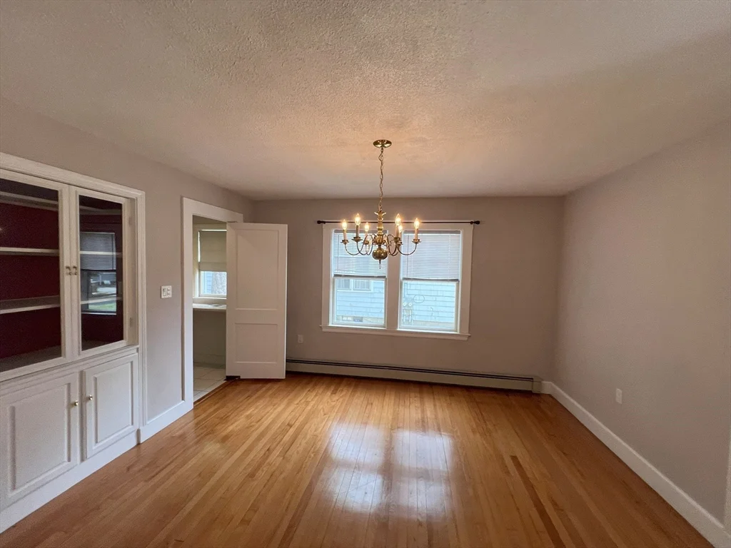 2 bed, 1 bath apartment for rent at 19 Maple St Unit 19, Auburndale — photo 5 of 30