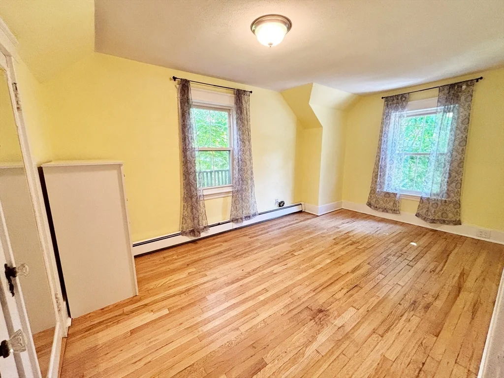 1 bed, 1 bath apartment for rent at 19 Maple St Unit 2, Uxbridge — photo 2 of 15