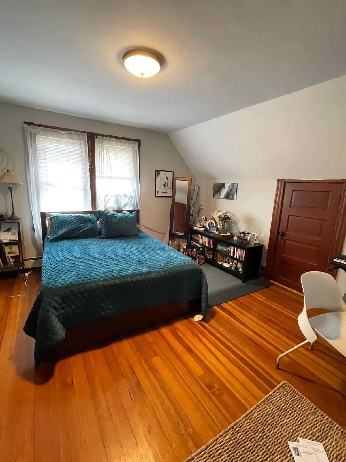 3 bed, 1 bath apartment for rent at 19 Mapleton St Unit 1, Brighton — photo 2 of 8