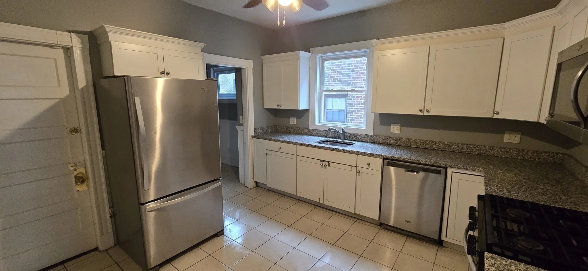 4 bed, 1 bath apartment for rent at 19 Marlborough St Unit 2, Chelsea — photo 4 of 14