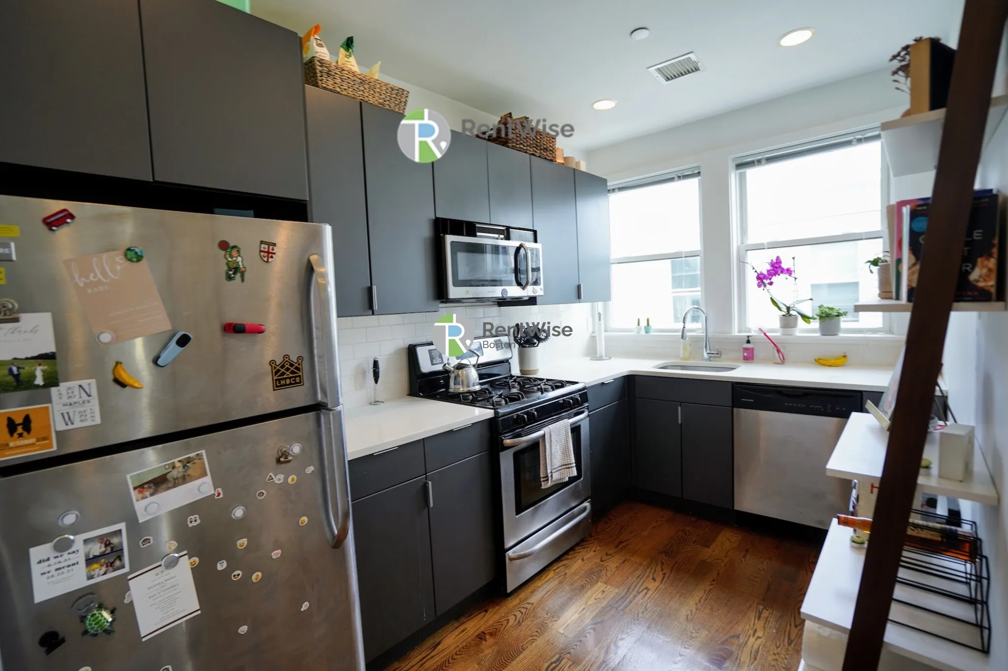 3 bed, 2 bath apartment for rent at 19 Marney St Unit 4, Wellington-Harrington — photo 6 of 38