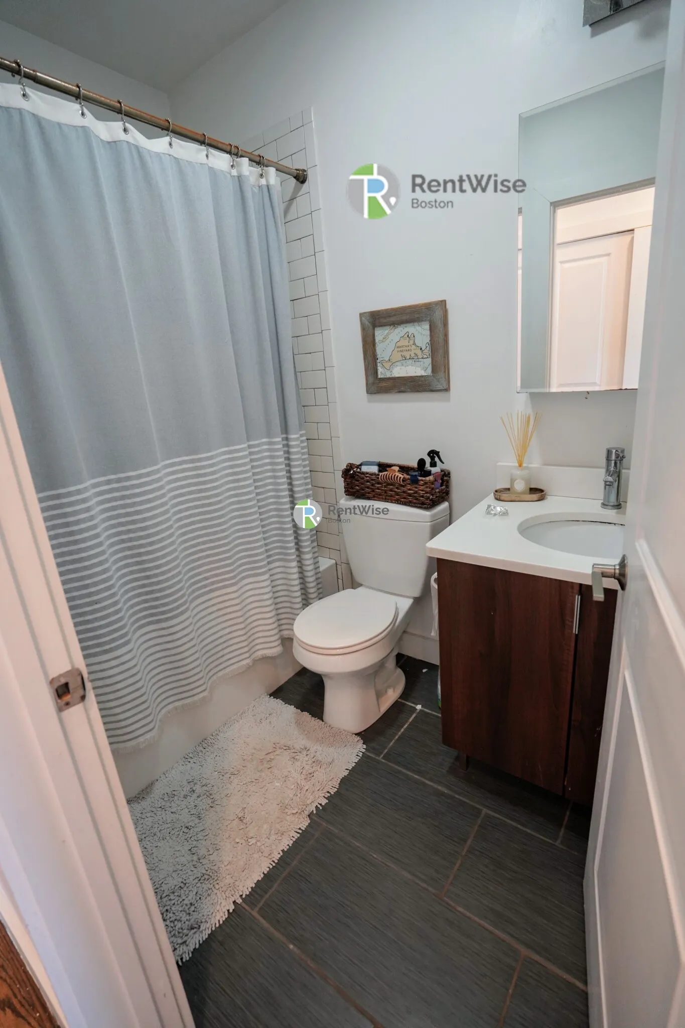 3 bed, 2 bath apartment for rent at 19 Marney St Unit 4, Wellington-Harrington — photo 18 of 38