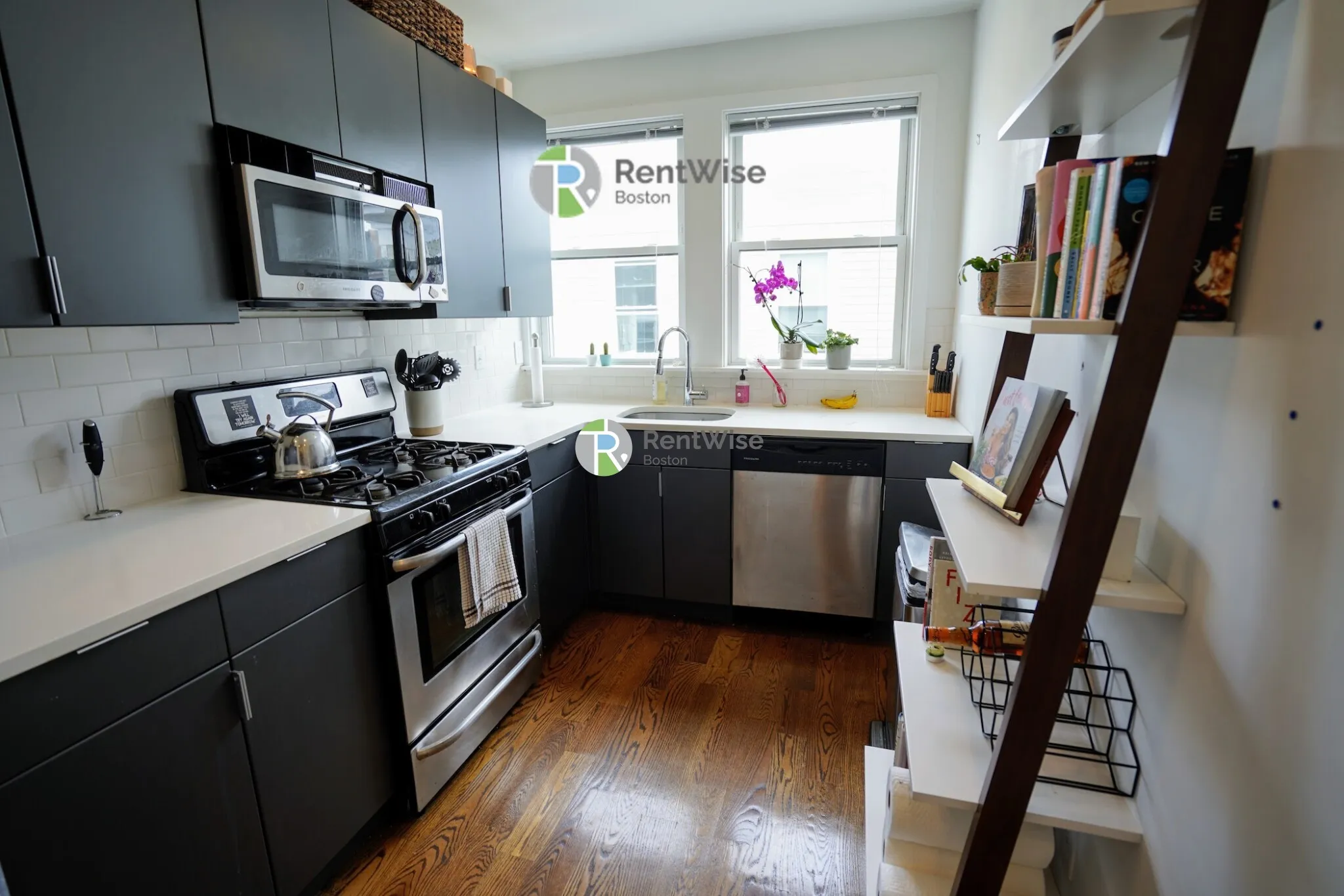 3 bed, 2 bath apartment for rent at 19 Marney St Unit 4, Wellington-Harrington — photo 7 of 38