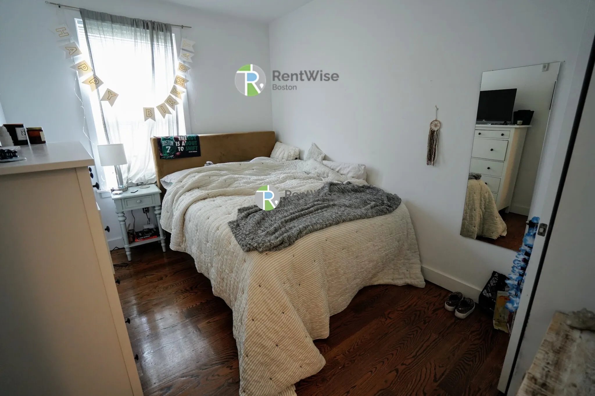 3 bed, 2 bath apartment for rent at 19 Marney St Unit 4, Wellington-Harrington — photo 13 of 38