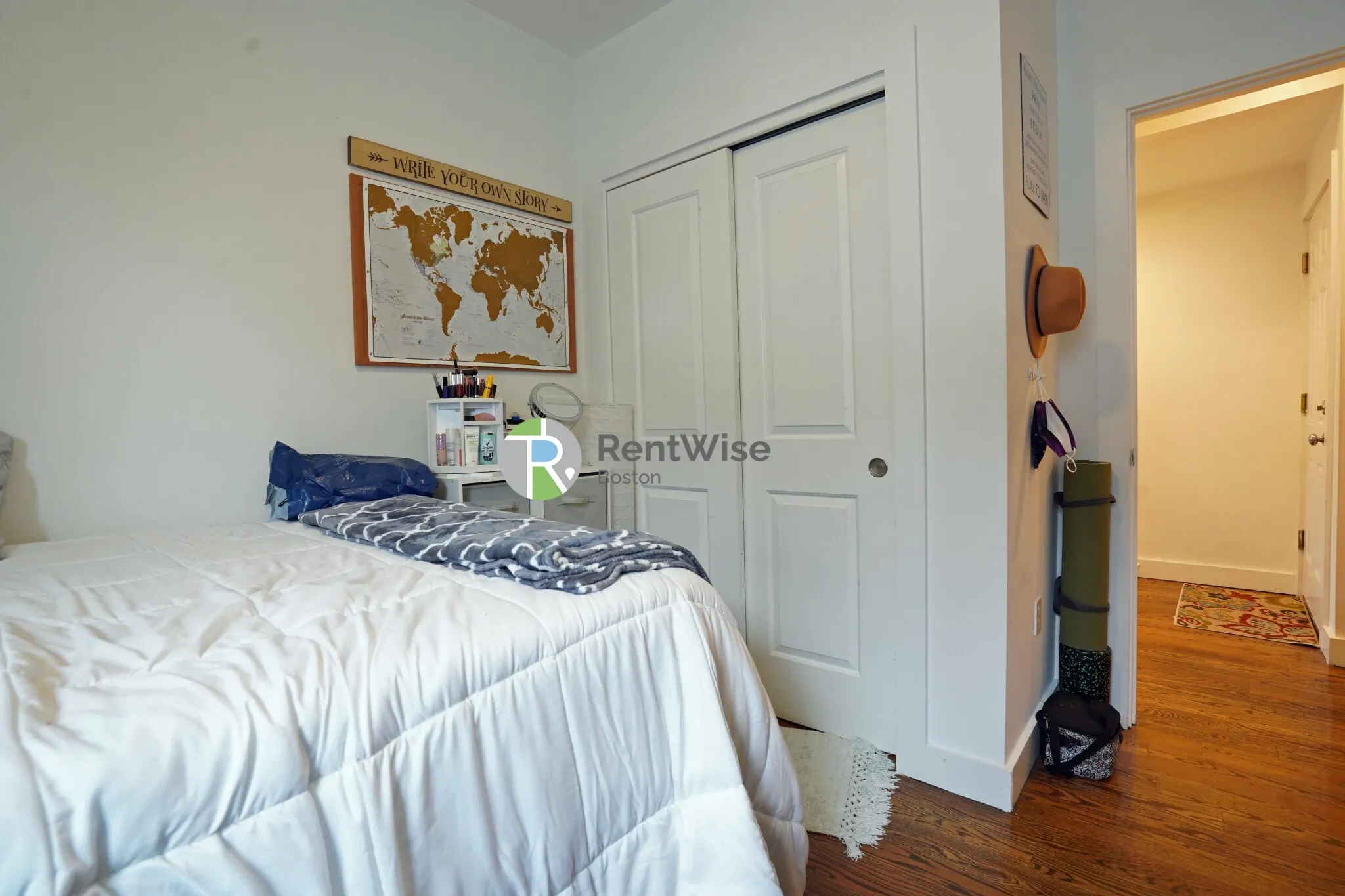 3 bed, 2 bath apartment for rent at 19 Marney St Unit 5, Wellington-Harrington — photo 13 of 41