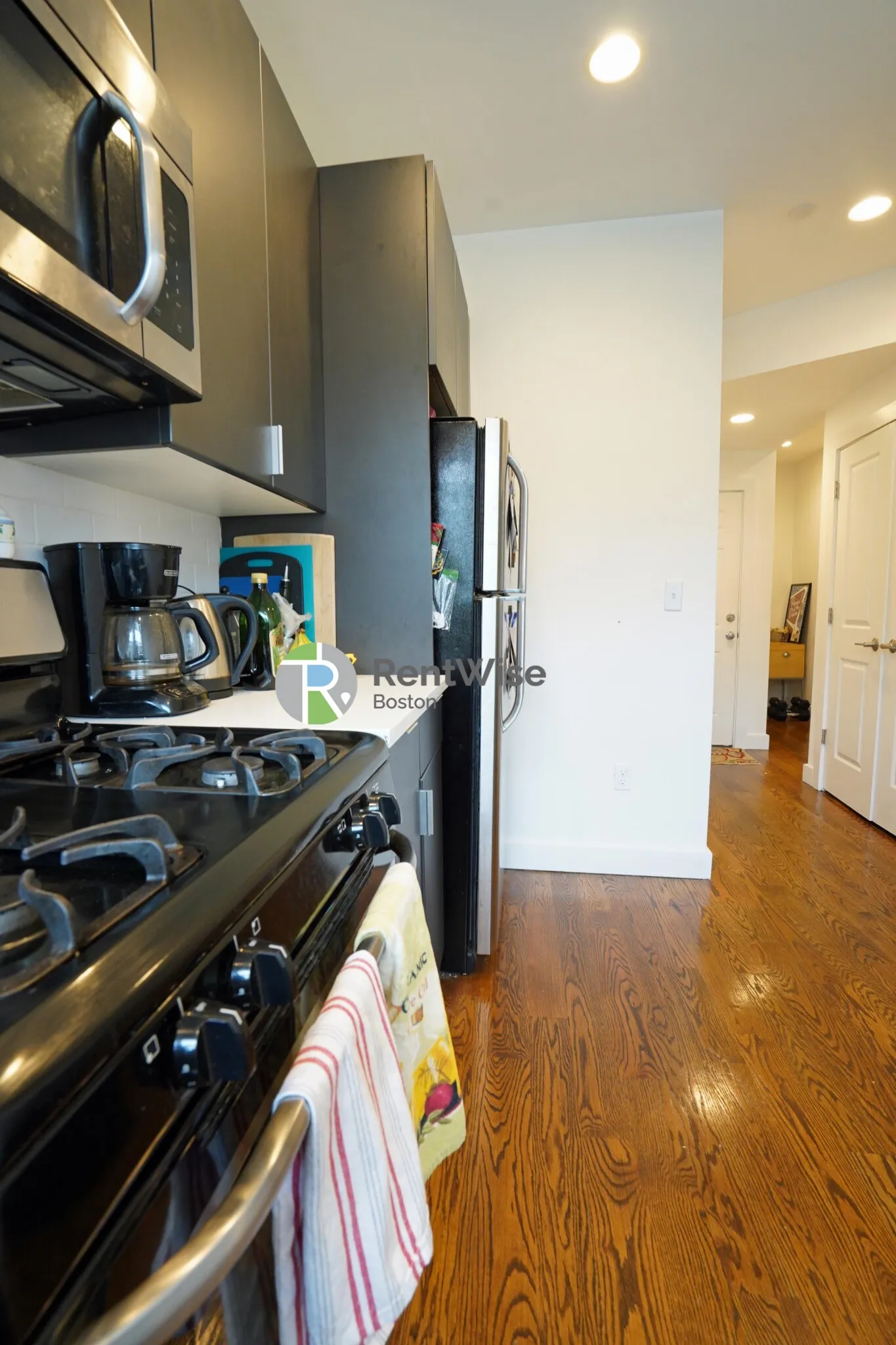 3 bed, 2 bath apartment for rent at 19 Marney St Unit 5, Wellington-Harrington — photo 10 of 41