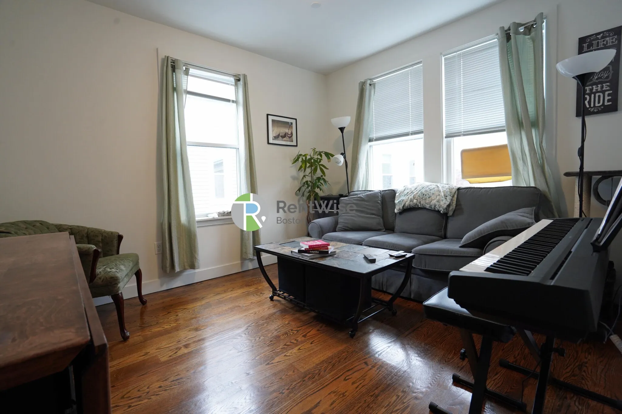 3 bed, 2 bath apartment for rent at 19 Marney St Unit 5, Wellington-Harrington — photo 2 of 41