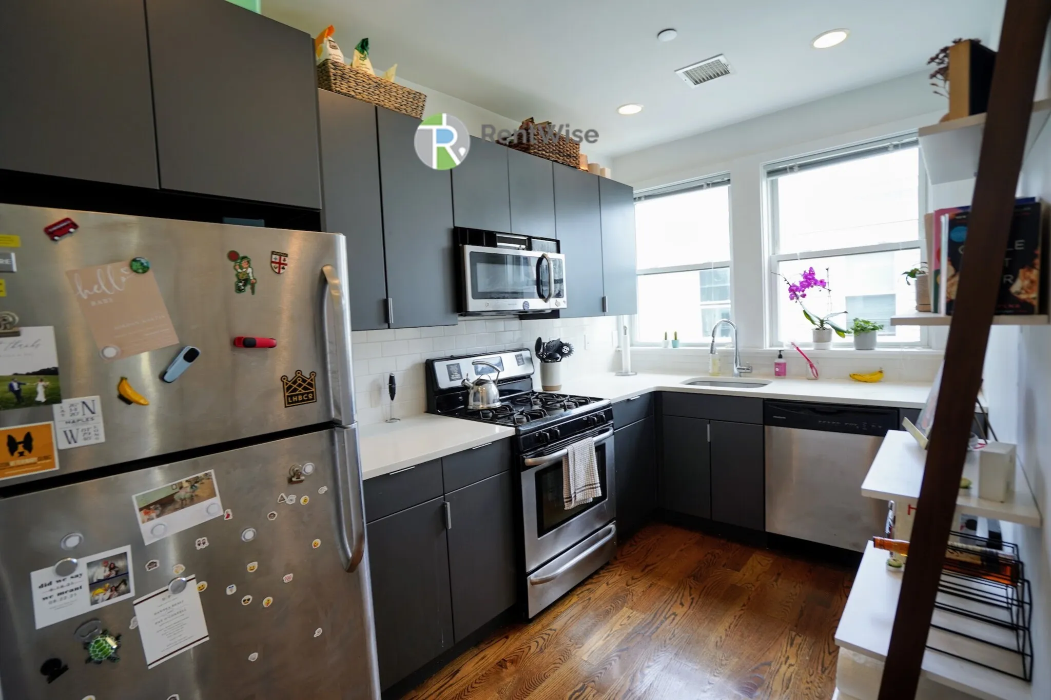 3 bed, 2 bath apartment for rent at 19 Marney St Unit 6, Wellington-Harrington — photo 6 of 38