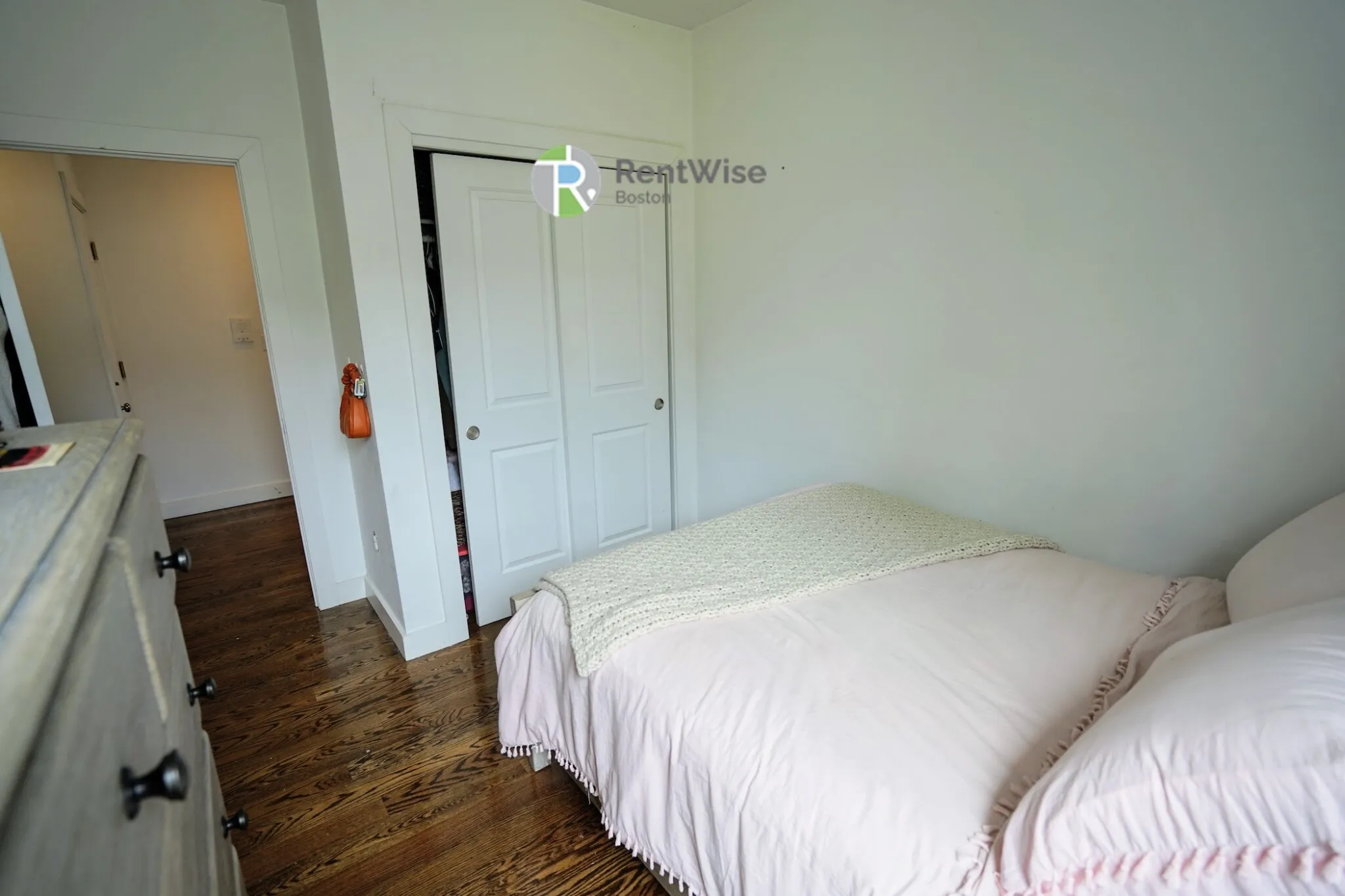 3 bed, 2 bath apartment for rent at 19 Marney St Unit 6, Wellington-Harrington — photo 11 of 38