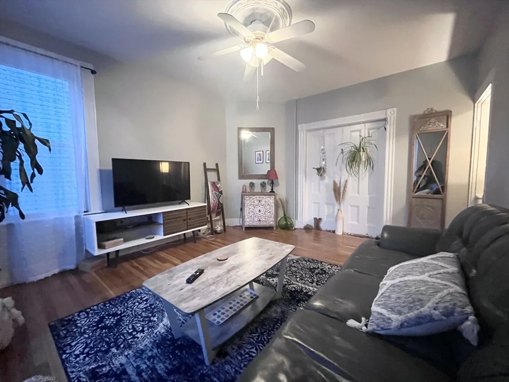 2 bed, 1 bath apartment for rent at 19 Marshall St Unit 1, Winter Hill — photo 4 of 24