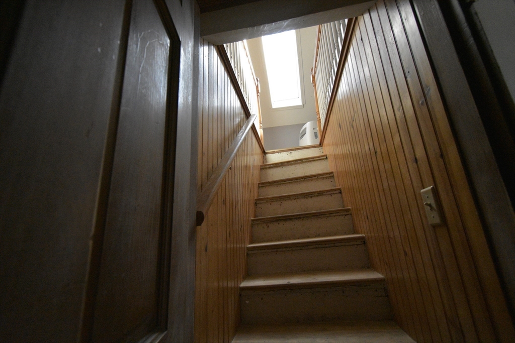 3 bed, 1 bath apartment for rent at 19 Mason St Unit 2, Boston — photo 9 of 13