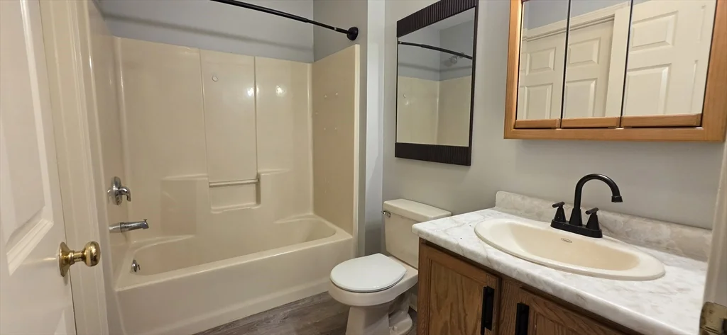 3 bed, 1 bath apartment for rent at 19 Mcdonald St Unit 3, Spencer — photo 11 of 18