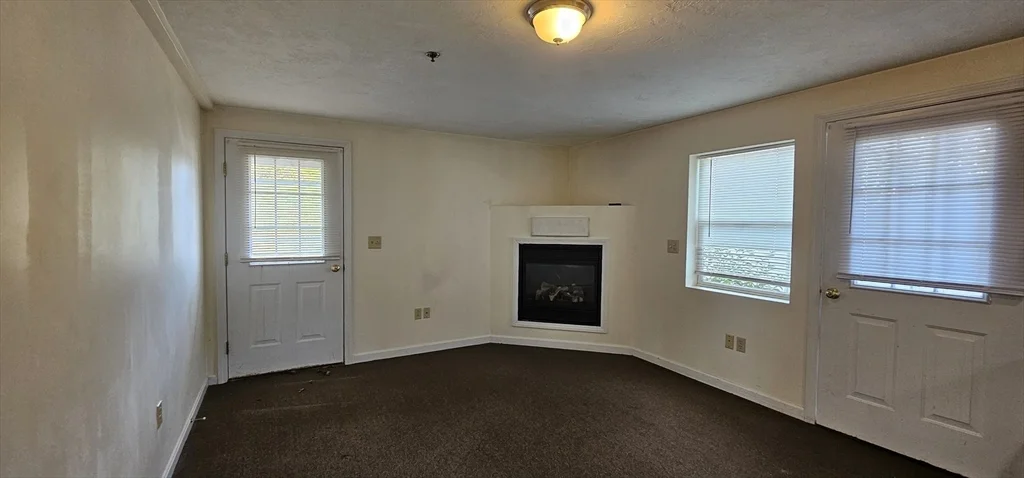 2 bed, 1 bath apartment for rent at 19 Mcdonald St Unit B, Spencer — photo 5 of 13