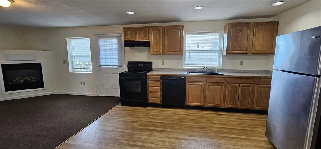 2 bed, 1 bath apartment for rent at 19 Mcdonald St Unit B, Spencer — photo 3 of 13