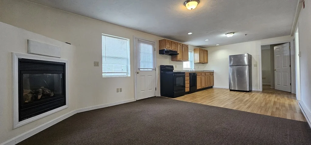2 bed, 1 bath apartment for rent at 19 Mcdonald St Unit B, Spencer — photo 1 of 13