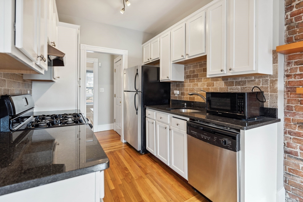 1 bed, 1 bath apartment for rent at 19 Medford St Unit 3, Chelsea — photo 5 of 25
