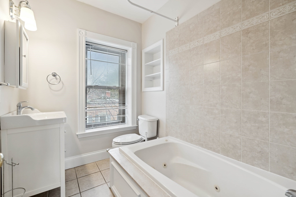 1 bed, 1 bath apartment for rent at 19 Medford St Unit 3, Chelsea — photo 11 of 25