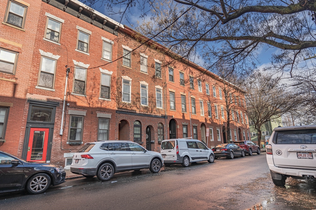 1 bed, 1 bath apartment for rent at 19 Medford St Unit 3, Chelsea — photo 13 of 25