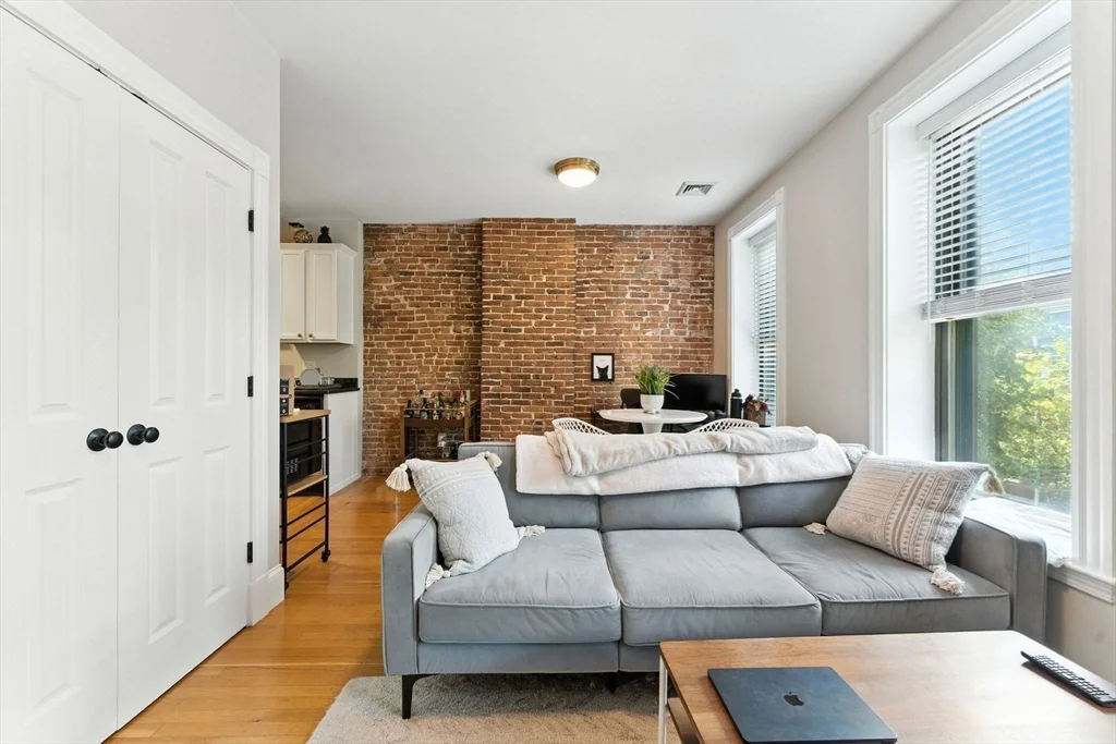 1 bed, 1 bath apartment for rent at 19 Medford St Unit U2, Chelsea — photo 2 of 26