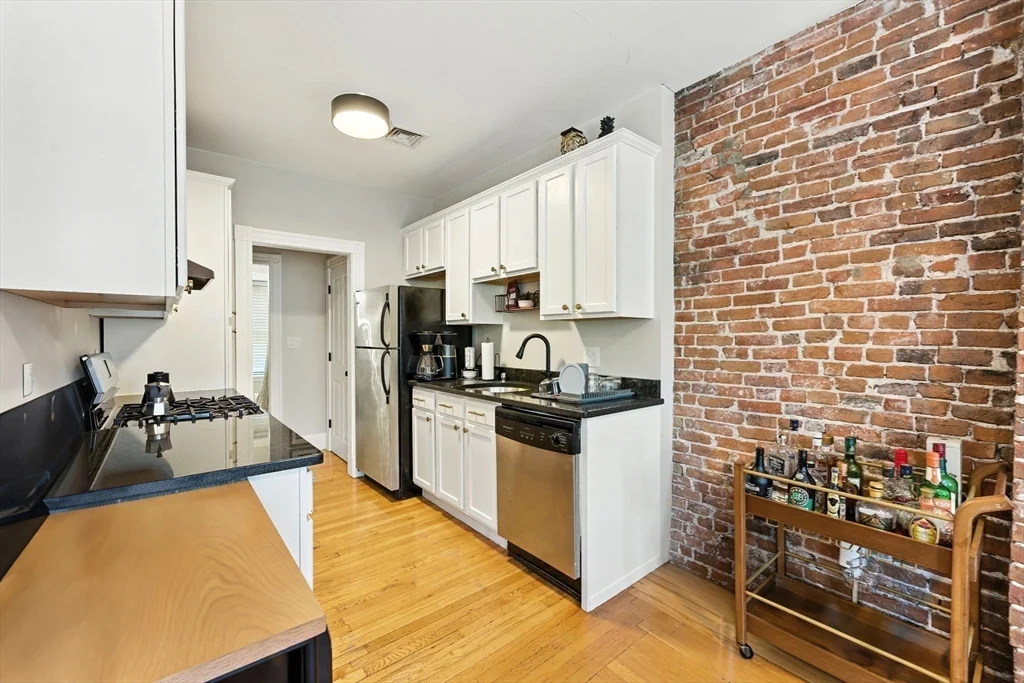 1 bed, 1 bath apartment for rent at 19 Medford St Unit U2, Chelsea — photo 10 of 26