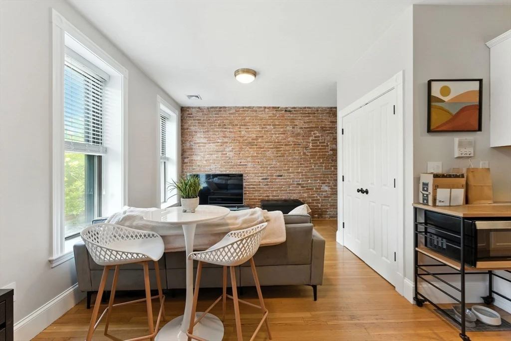 1 bed, 1 bath apartment for rent at 19 Medford St Unit U2, Chelsea — photo 4 of 26