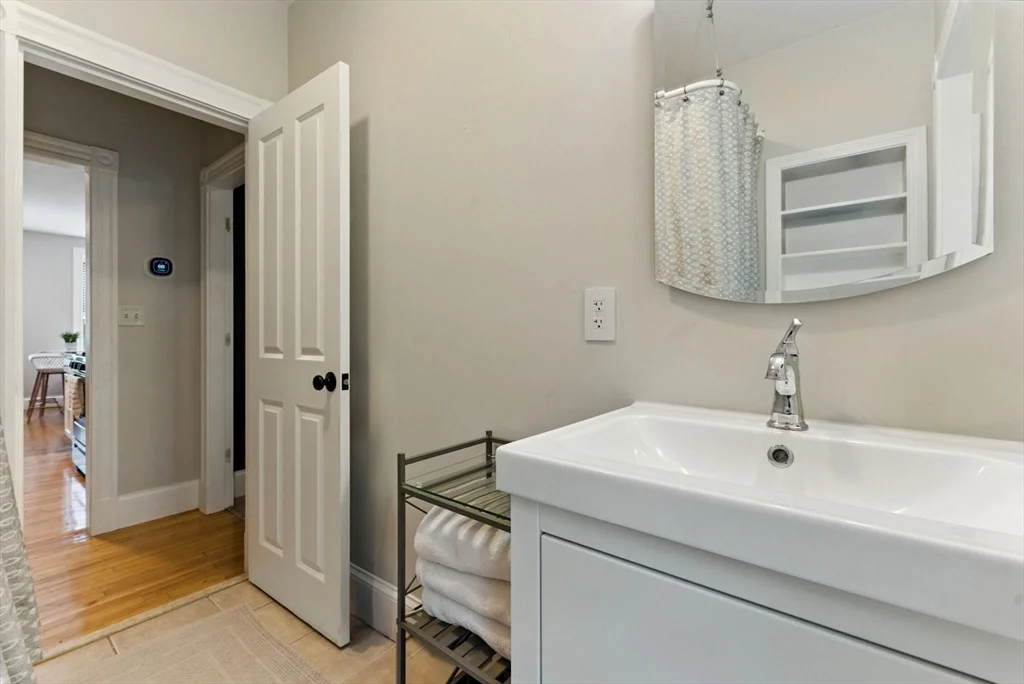 1 bed, 1 bath apartment for rent at 19 Medford St Unit U2, Chelsea — photo 19 of 26