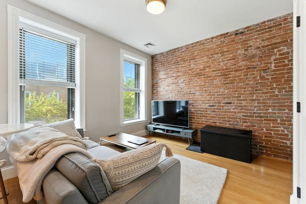 1 bed, 1 bath apartment for rent at 19 Medford St Unit U2, Chelsea — photo 7 of 26