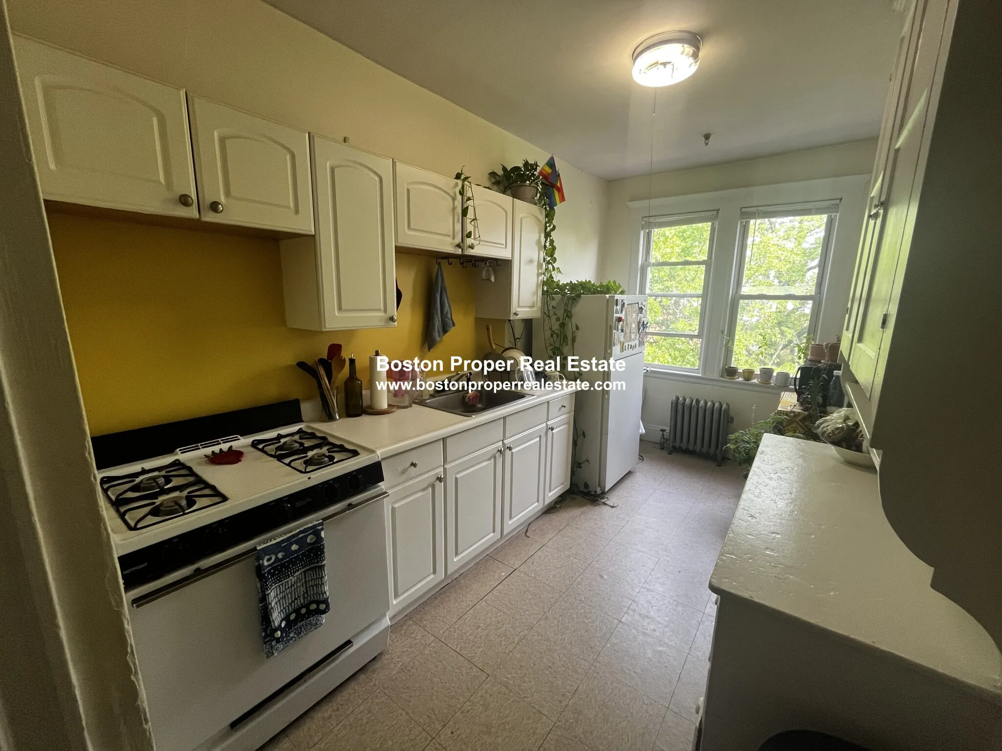 3 bed, 1 bath apartment for rent at 19 Melvin Ave Unit 14, Brighton — photo 6 of 22