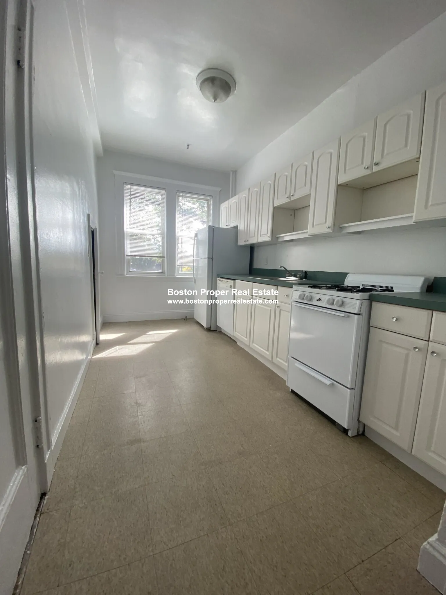 3 bed, 1 bath apartment for rent at 19 Melvin Ave Unit 14, Brighton — photo 16 of 22