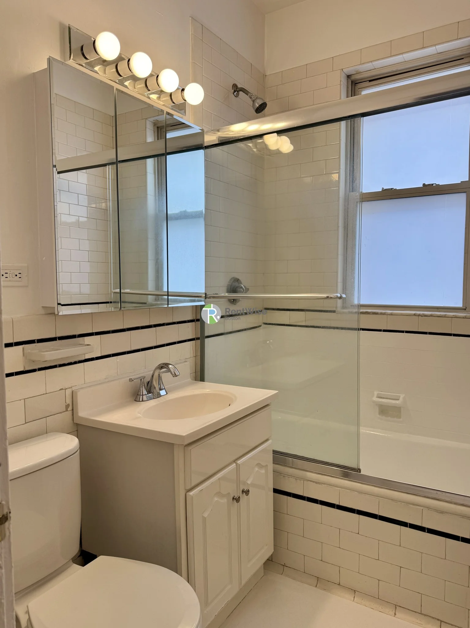 3 bed, 1 bath apartment for rent at 19 Melvin Ave Unit 4, Brighton — photo 18 of 28