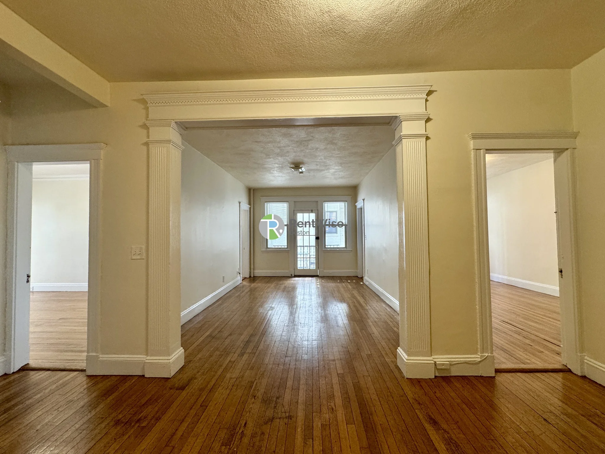 3 bed, 1 bath apartment for rent at 19 Melvin Ave Unit 4, Brighton — photo 1 of 28
