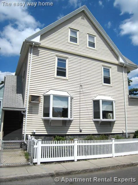 1 bed, 1 bath apartment for rent at 19 Miller Ave Unit 3, Porter Square — photo 1 of 10