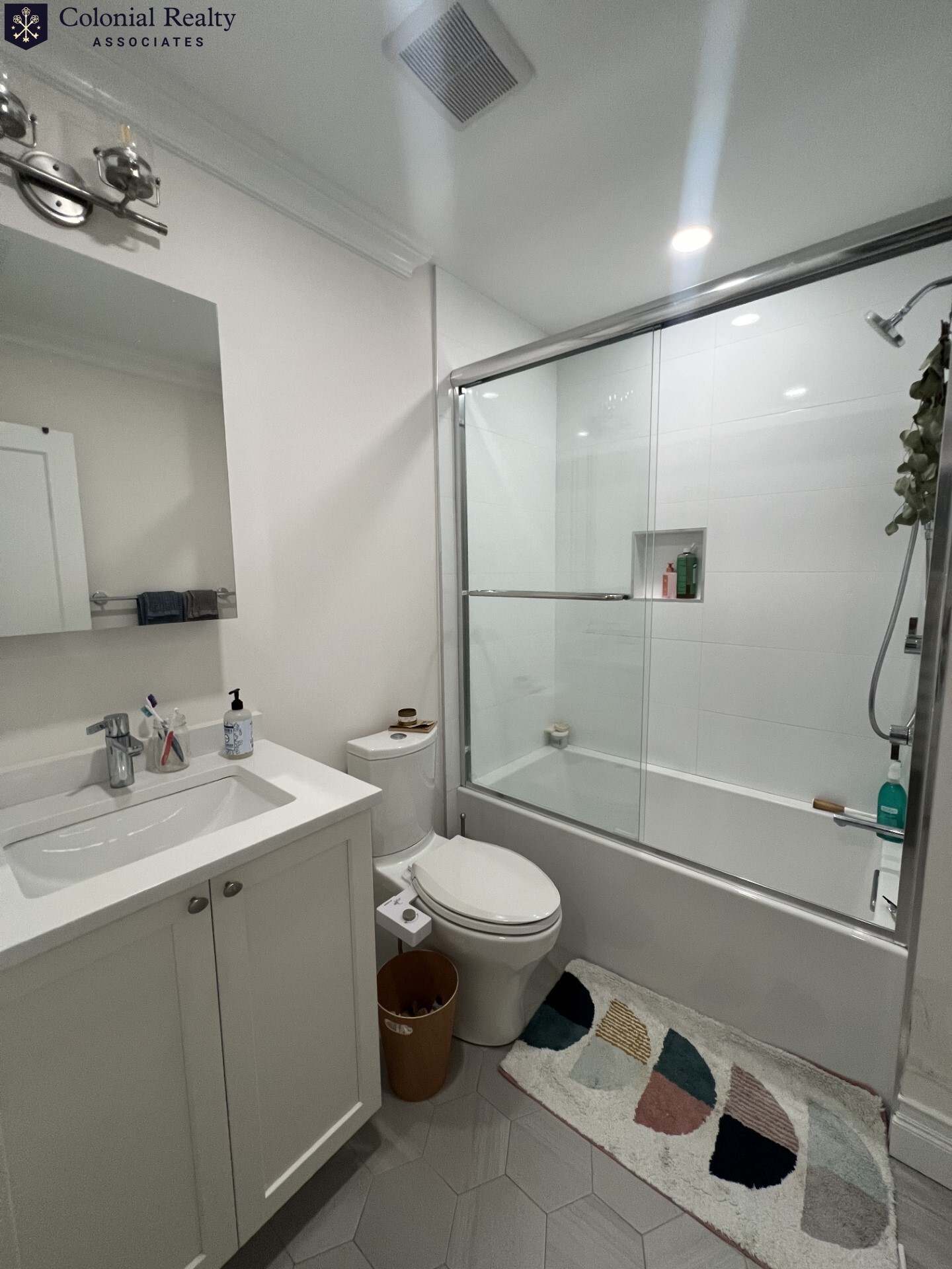 1 bed, 1 bath apartment for rent at 19 Mount Hood Rd Unit 19, Brighton — photo 7 of 10