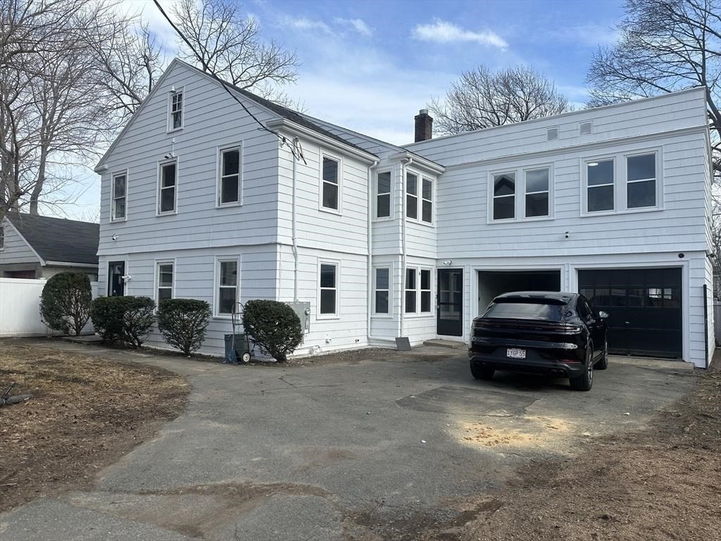 3 bed, 1 bath apartment for rent at 19 Nahant Pl Unit 2, Lynn — photo 1 of 7