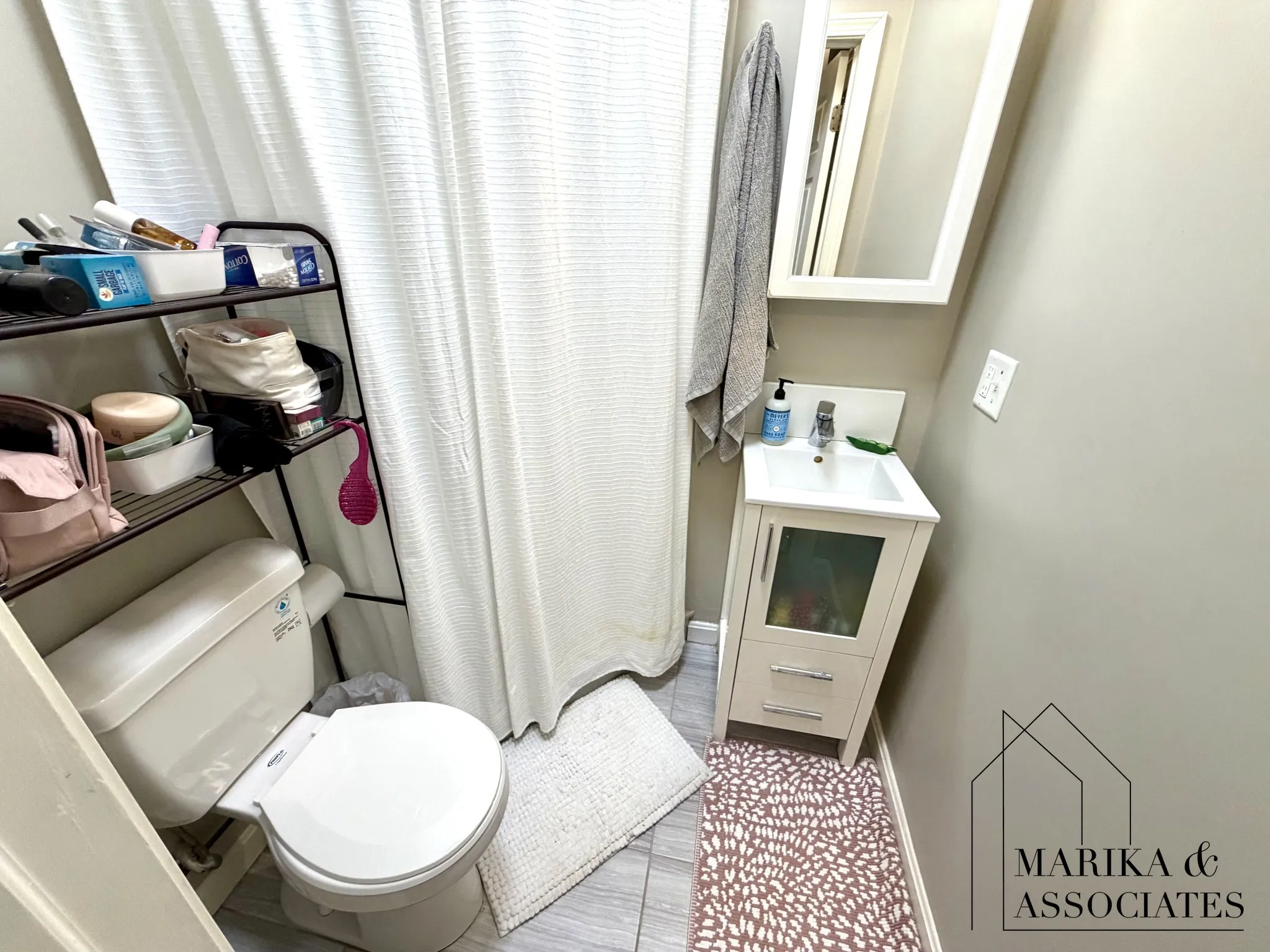 3 bed, 2 bath apartment for rent at 19 Netherlands Rd Unit 3, Riverway Island — photo 12 of 23