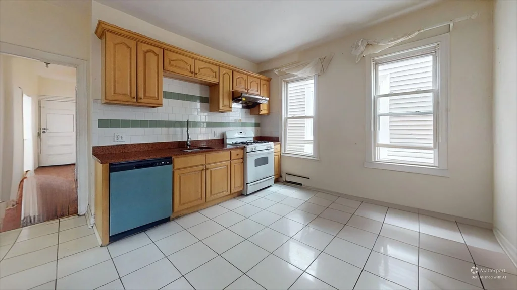 3 bed, 1 bath apartment for rent at 19 Newport Unit 2, Dorchester