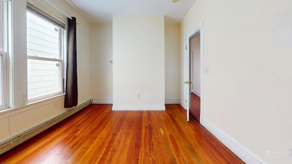 3 bed, 1 bath apartment for rent at 19 Newport Unit 2, Dorchester — photo 2 of 13
