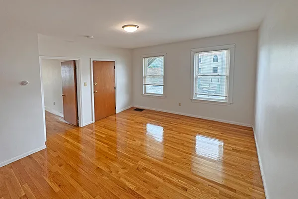 1 bed, 1 bath apartment for rent at 19 Norumbega Ter Unit 1, South Side — photo 8 of 11