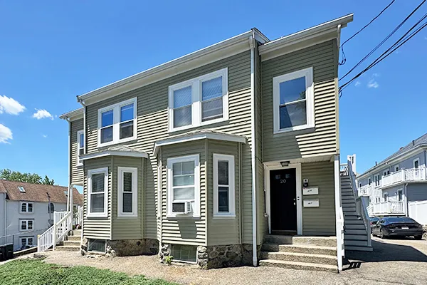 1 bed, 1 bath apartment for rent at 19 Norumbega Ter Unit 1, South Side — photo 10 of 11